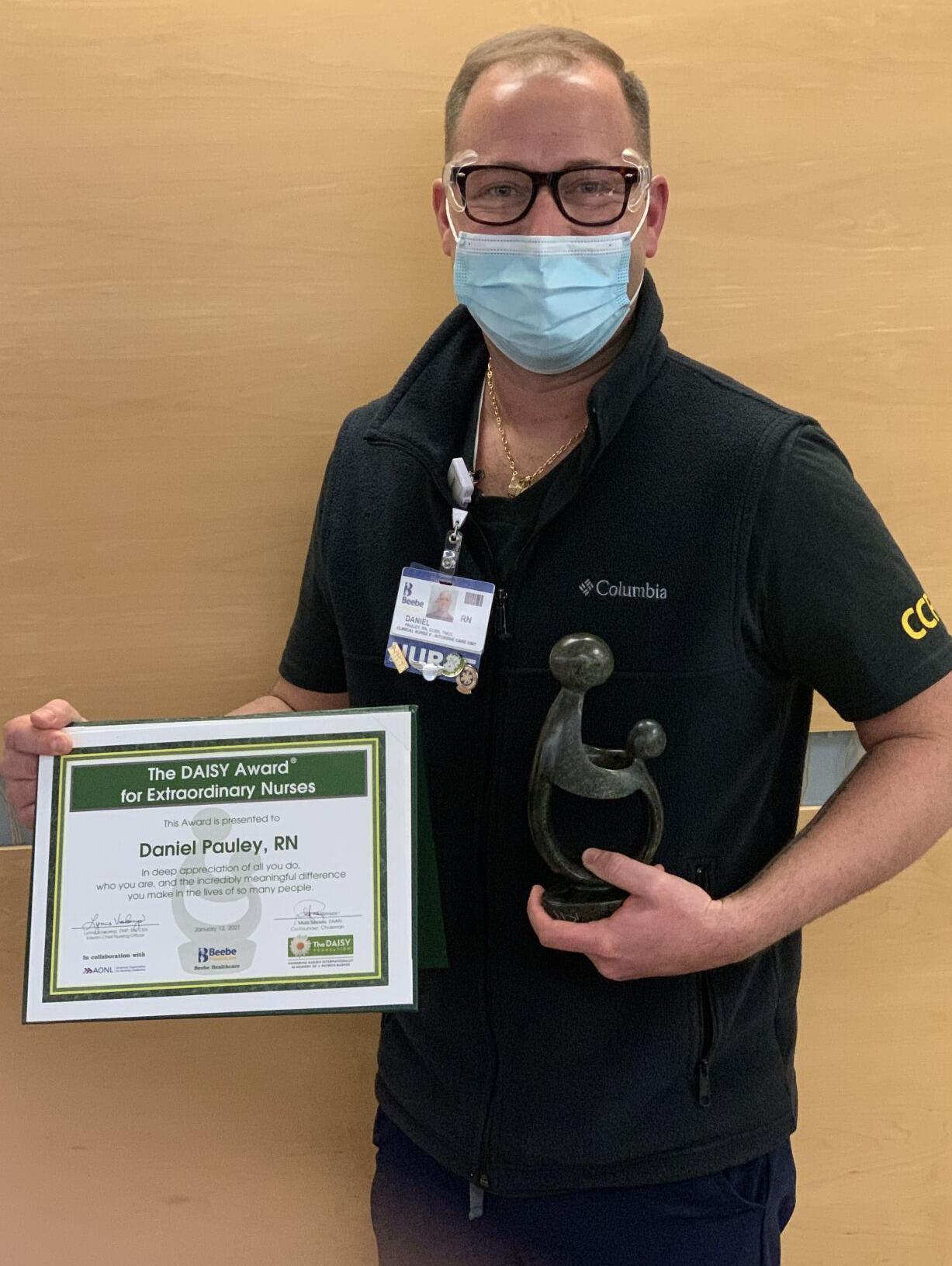 Daniel Pauley, Beebe ICU nurse, receives DAISY Award